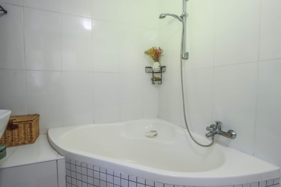 2 Bedroom Property for Sale in Amanzimtoti KwaZulu-Natal