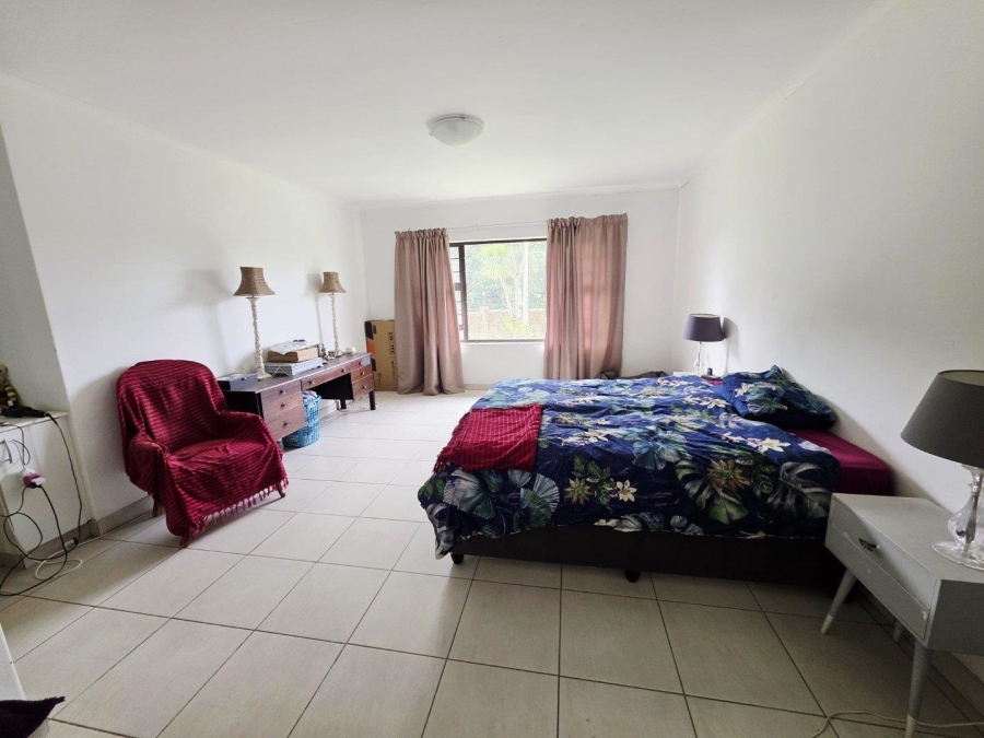 To Let 4 Bedroom Property for Rent in Kloof KwaZulu-Natal