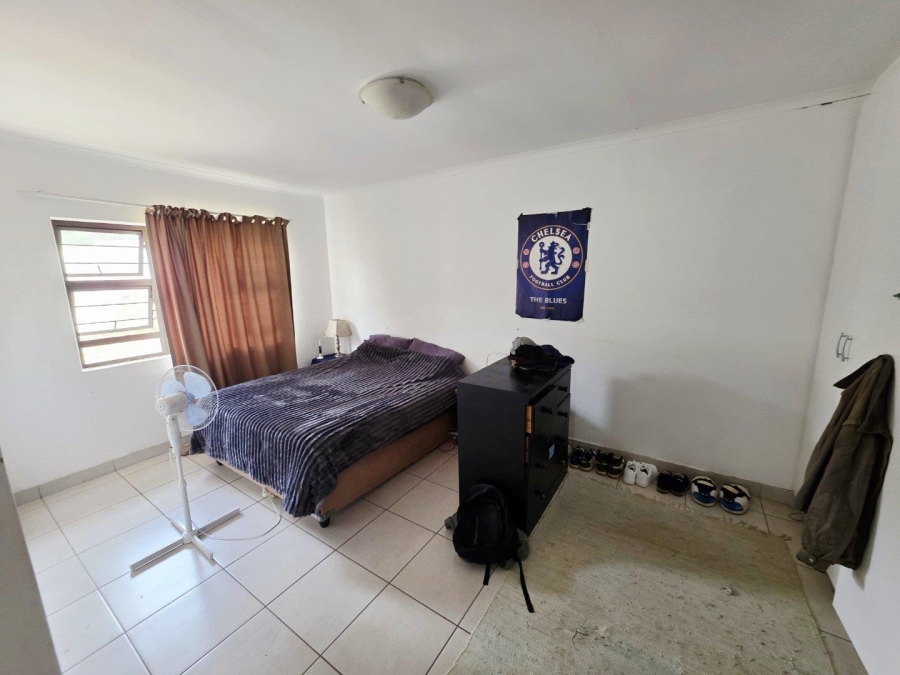 To Let 4 Bedroom Property for Rent in Kloof KwaZulu-Natal