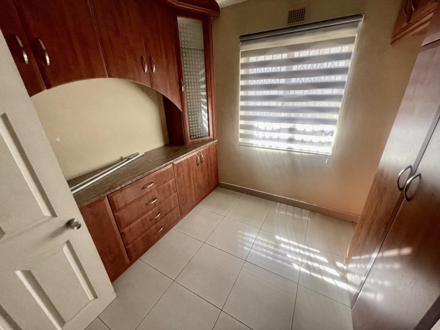 To Let 3 Bedroom Property for Rent in Sunningdale KwaZulu-Natal