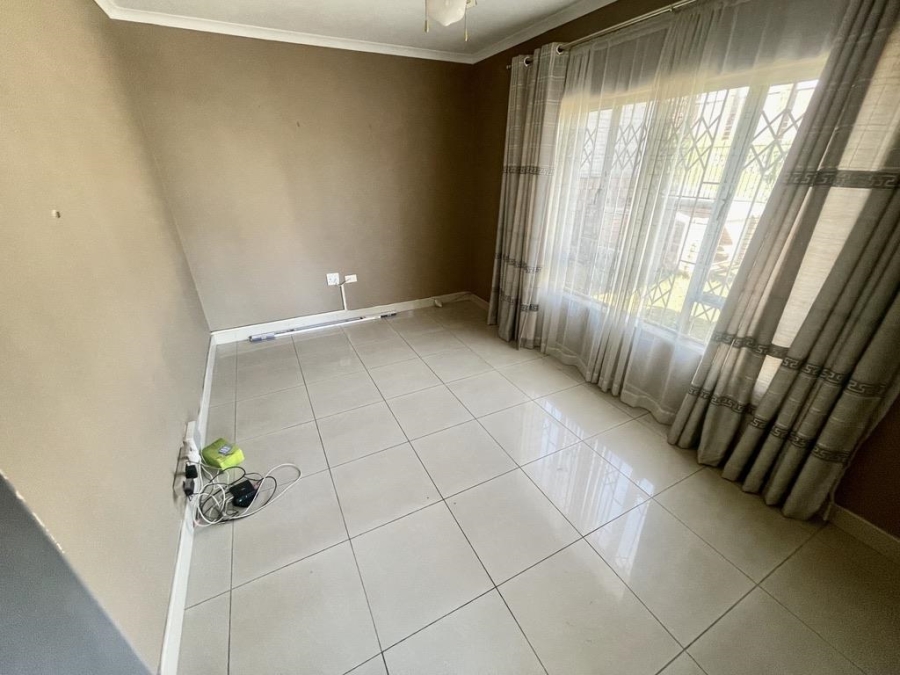 To Let 3 Bedroom Property for Rent in Sunningdale KwaZulu-Natal