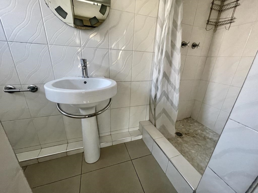 To Let 3 Bedroom Property for Rent in Sunningdale KwaZulu-Natal