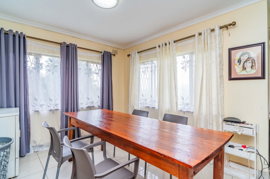 3 Bedroom Property for Sale in Mount Vernon KwaZulu-Natal