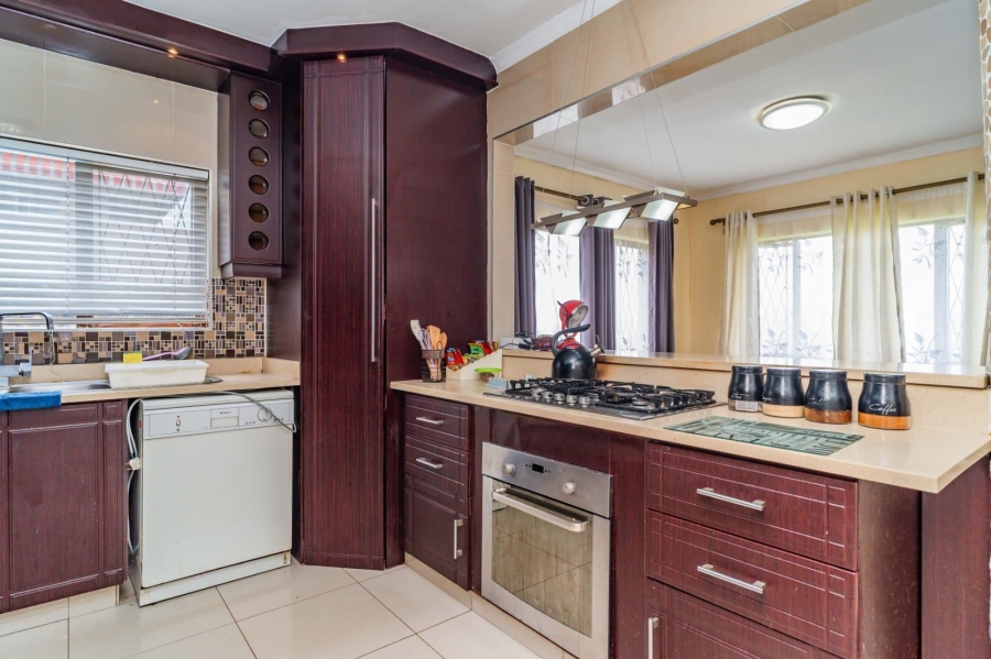 3 Bedroom Property for Sale in Mount Vernon KwaZulu-Natal