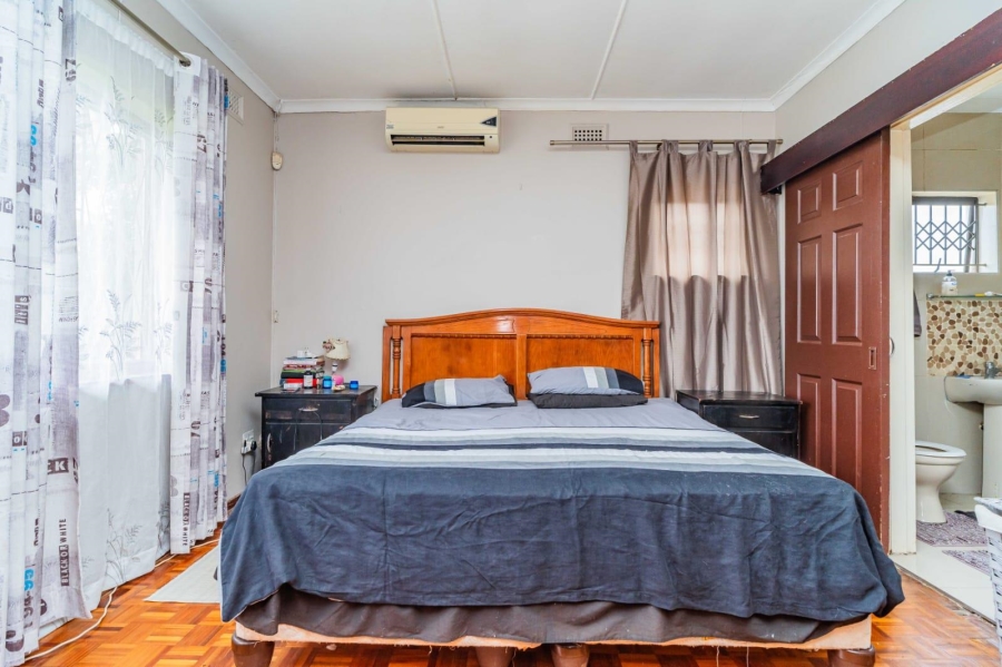 3 Bedroom Property for Sale in Mount Vernon KwaZulu-Natal