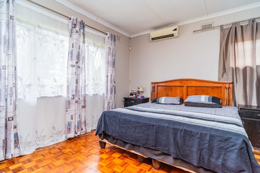 3 Bedroom Property for Sale in Mount Vernon KwaZulu-Natal