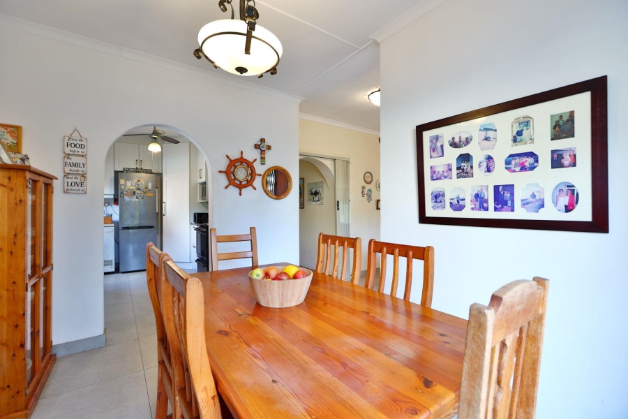 6 Bedroom Property for Sale in Queensburgh KwaZulu-Natal