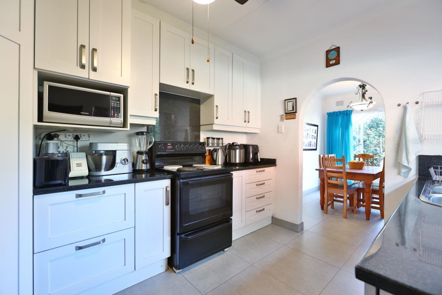 6 Bedroom Property for Sale in Queensburgh KwaZulu-Natal