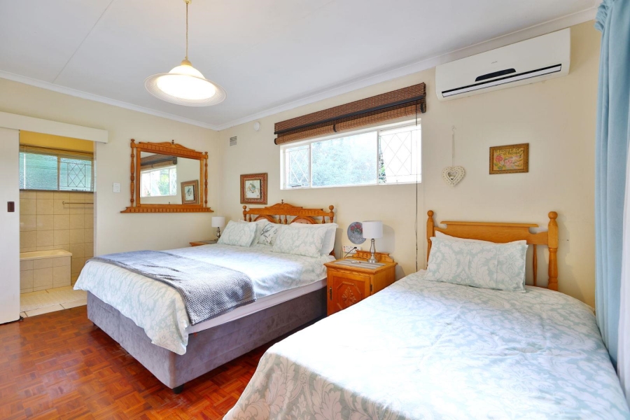 6 Bedroom Property for Sale in Queensburgh KwaZulu-Natal