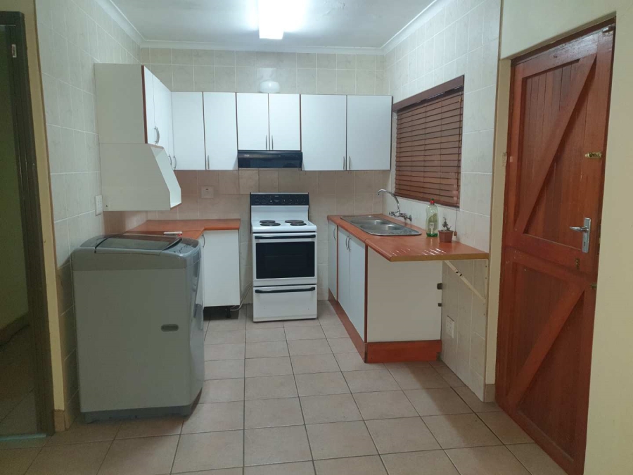 To Let 2 Bedroom Property for Rent in Kloof KwaZulu-Natal