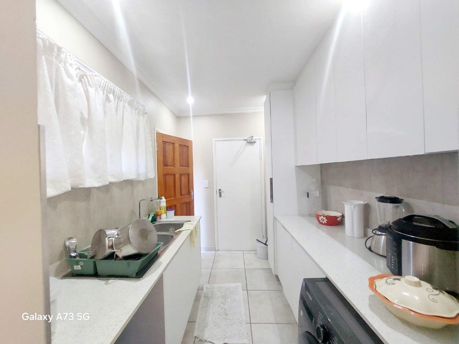 To Let 4 Bedroom Property for Rent in Palm Lakes Estate KwaZulu-Natal