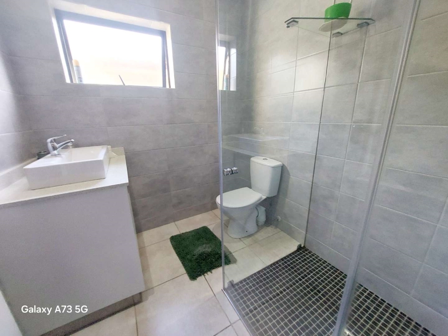 To Let 4 Bedroom Property for Rent in Palm Lakes Estate KwaZulu-Natal
