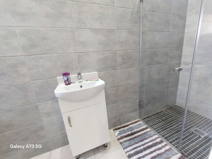 To Let 4 Bedroom Property for Rent in Palm Lakes Estate KwaZulu-Natal