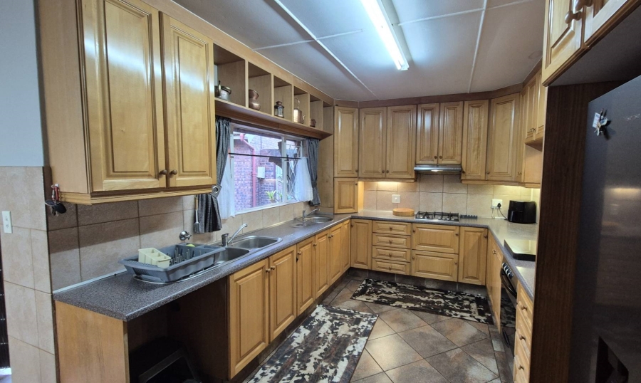 4 Bedroom Property for Sale in Greendale KwaZulu-Natal