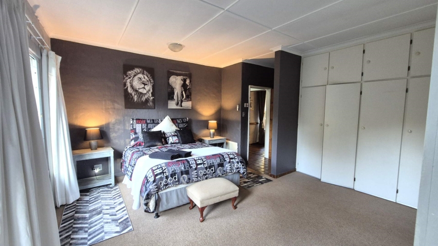 4 Bedroom Property for Sale in Greendale KwaZulu-Natal