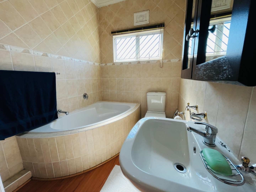 3 Bedroom Property for Sale in Broadway KwaZulu-Natal