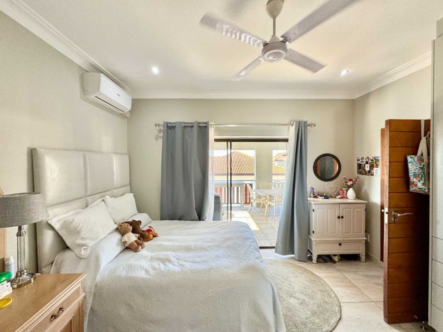 To Let 5 Bedroom Property for Rent in Izinga Ridge KwaZulu-Natal