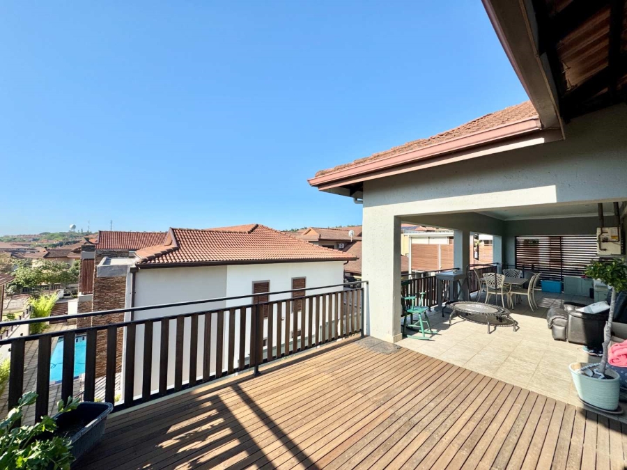 To Let 5 Bedroom Property for Rent in Izinga Ridge KwaZulu-Natal