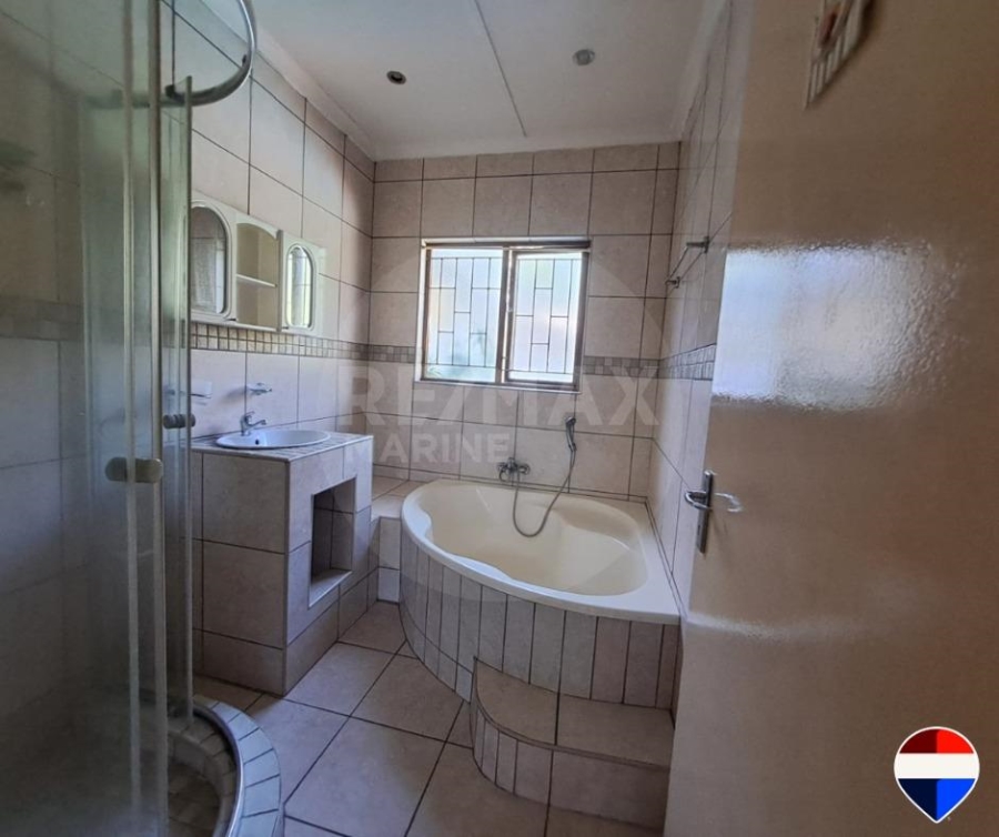 3 Bedroom Property for Sale in Meer En See KwaZulu-Natal