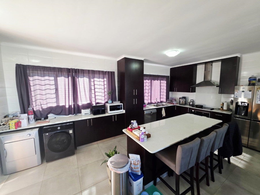 To Let 3 Bedroom Property for Rent in Clifton Park KwaZulu-Natal