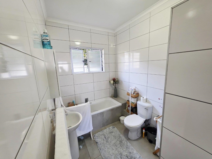 To Let 3 Bedroom Property for Rent in Clifton Park KwaZulu-Natal