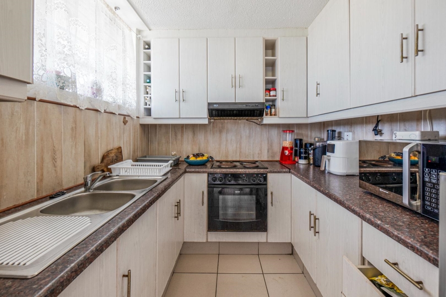 2 Bedroom Property for Sale in Amanzimtoti KwaZulu-Natal