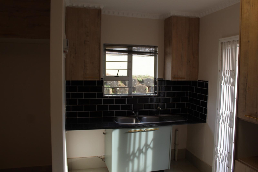 To Let 3 Bedroom Property for Rent in Somerset Park KwaZulu-Natal
