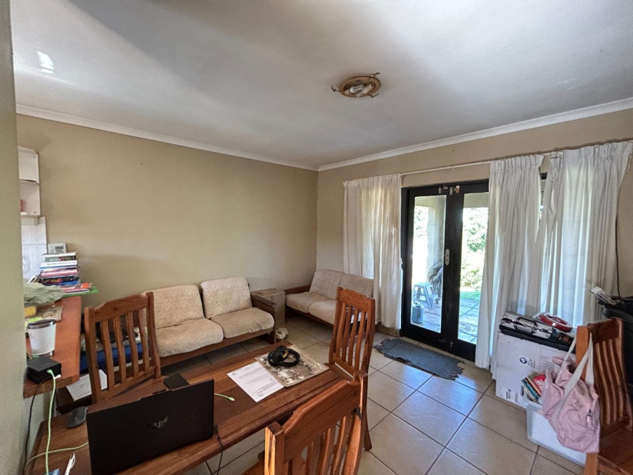 To Let 2 Bedroom Property for Rent in Crestview KwaZulu-Natal