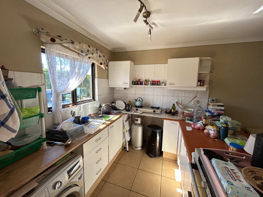 To Let 2 Bedroom Property for Rent in Crestview KwaZulu-Natal