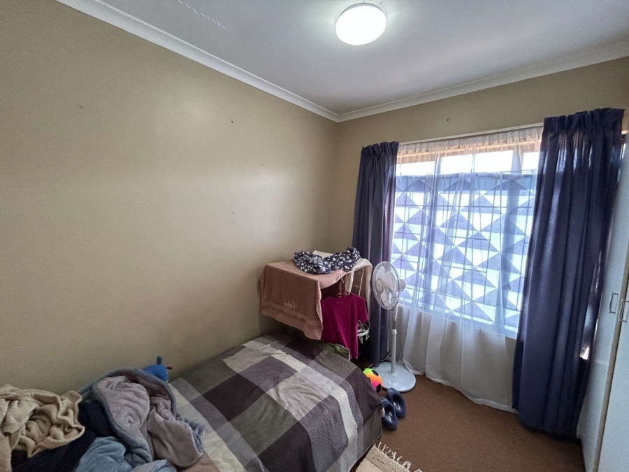 To Let 2 Bedroom Property for Rent in Crestview KwaZulu-Natal