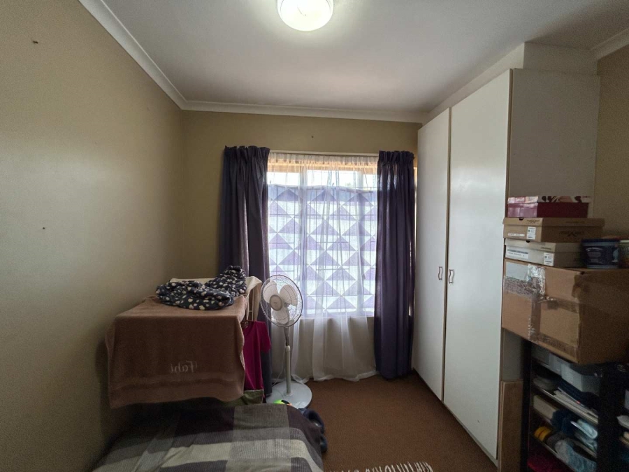 To Let 2 Bedroom Property for Rent in Crestview KwaZulu-Natal
