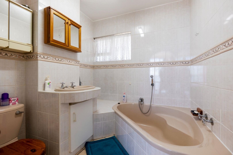 2 Bedroom Property for Sale in Amanzimtoti KwaZulu-Natal