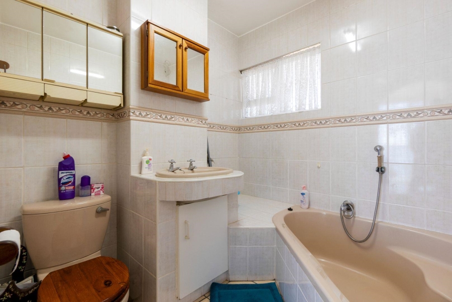 2 Bedroom Property for Sale in Amanzimtoti KwaZulu-Natal
