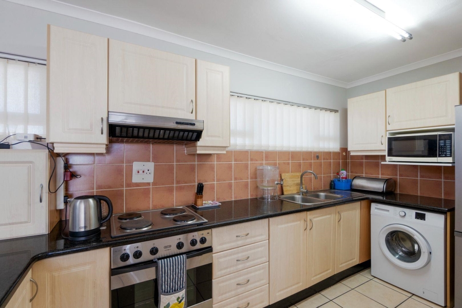 2 Bedroom Property for Sale in Amanzimtoti KwaZulu-Natal