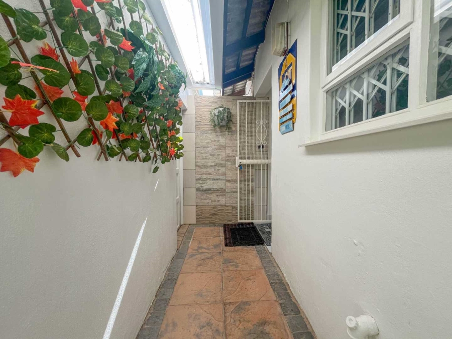 2 Bedroom Property for Sale in Sunningdale KwaZulu-Natal