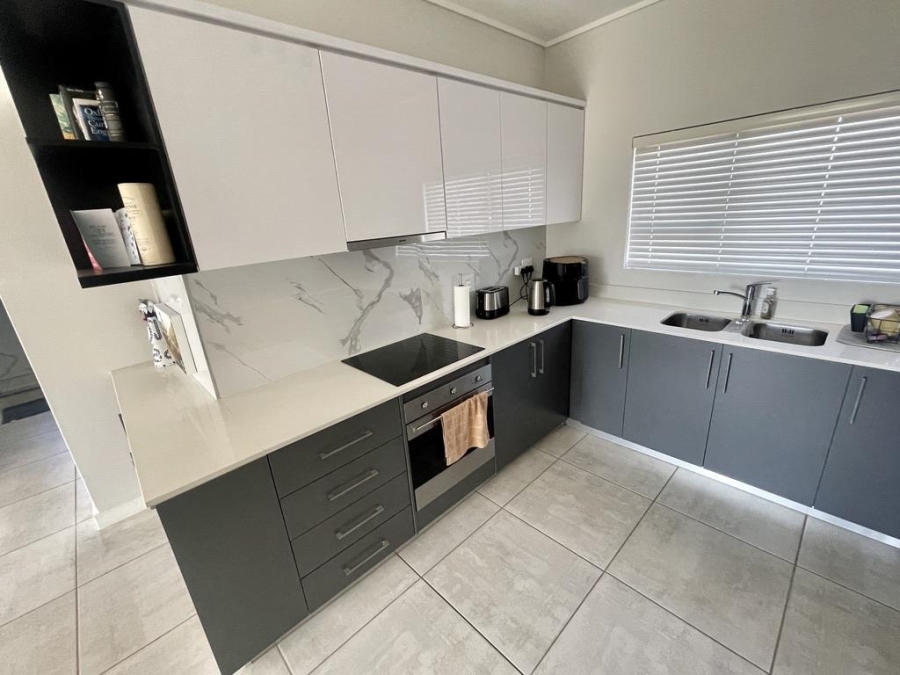 To Let 2 Bedroom Property for Rent in Izinga Ridge KwaZulu-Natal