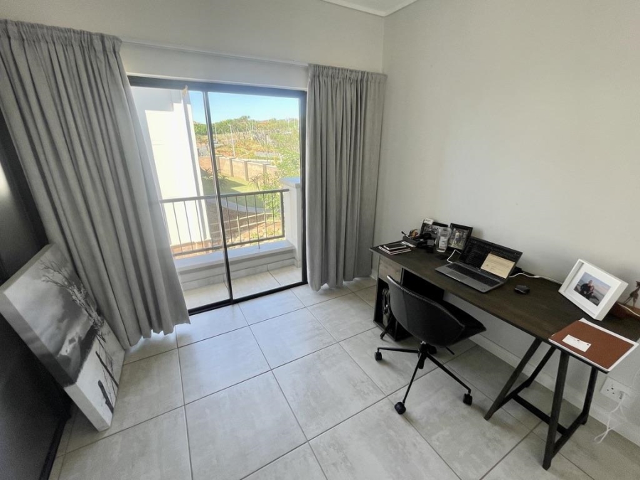 To Let 2 Bedroom Property for Rent in Izinga Ridge KwaZulu-Natal