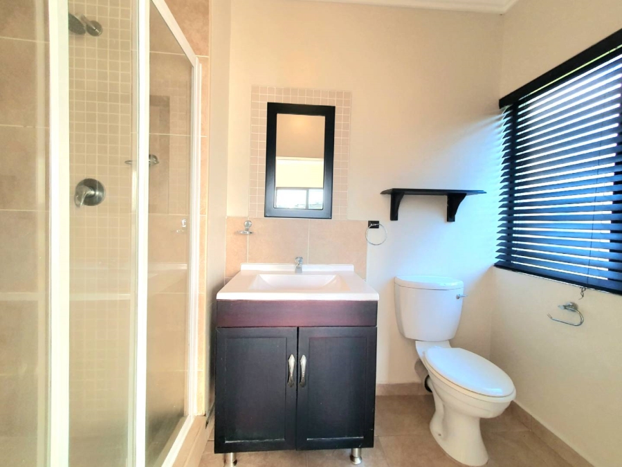 To Let 2 Bedroom Property for Rent in Palm Lakes Estate KwaZulu-Natal