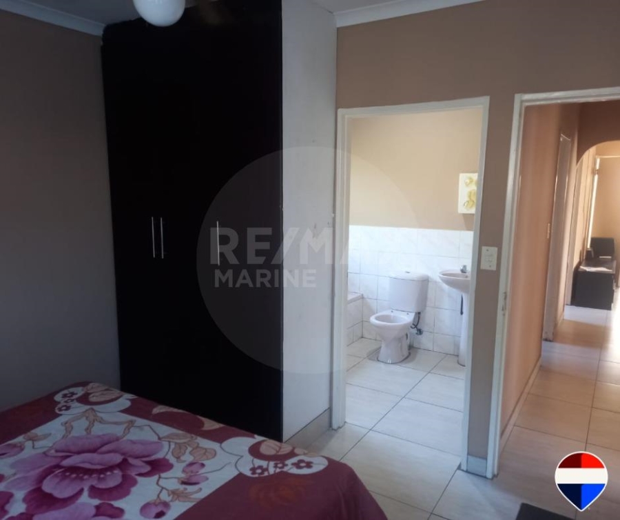 3 Bedroom Property for Sale in Esikhawini KwaZulu-Natal