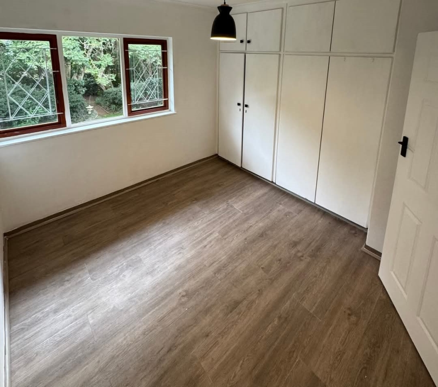 To Let 3 Bedroom Property for Rent in Kloof KwaZulu-Natal