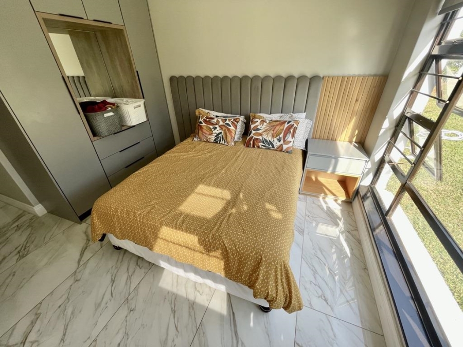 To Let 5 Bedroom Property for Rent in Herrwood Park KwaZulu-Natal