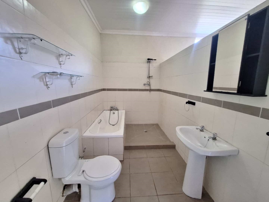 3 Bedroom Property for Sale in Kloof KwaZulu-Natal