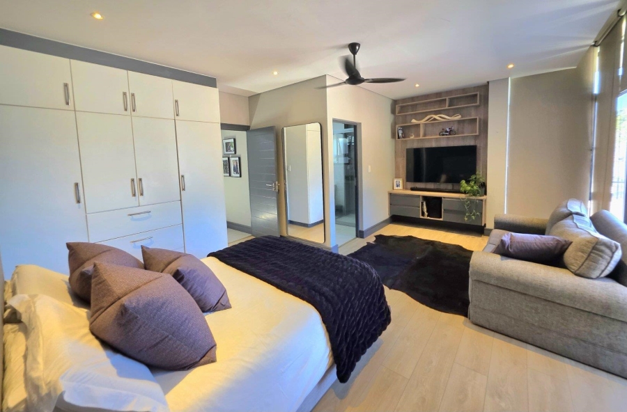 4 Bedroom Property for Sale in Kloof KwaZulu-Natal