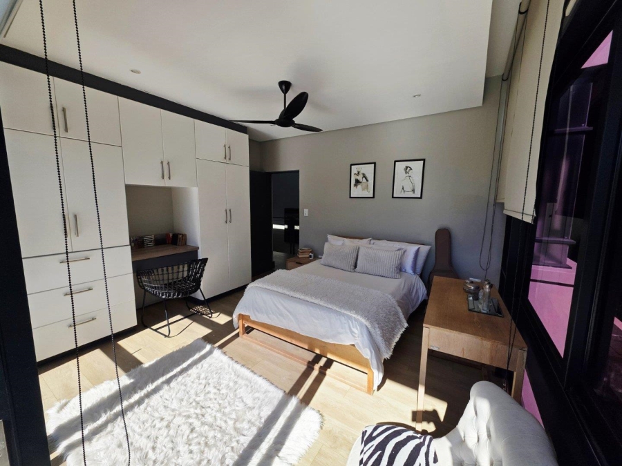 4 Bedroom Property for Sale in Kloof KwaZulu-Natal