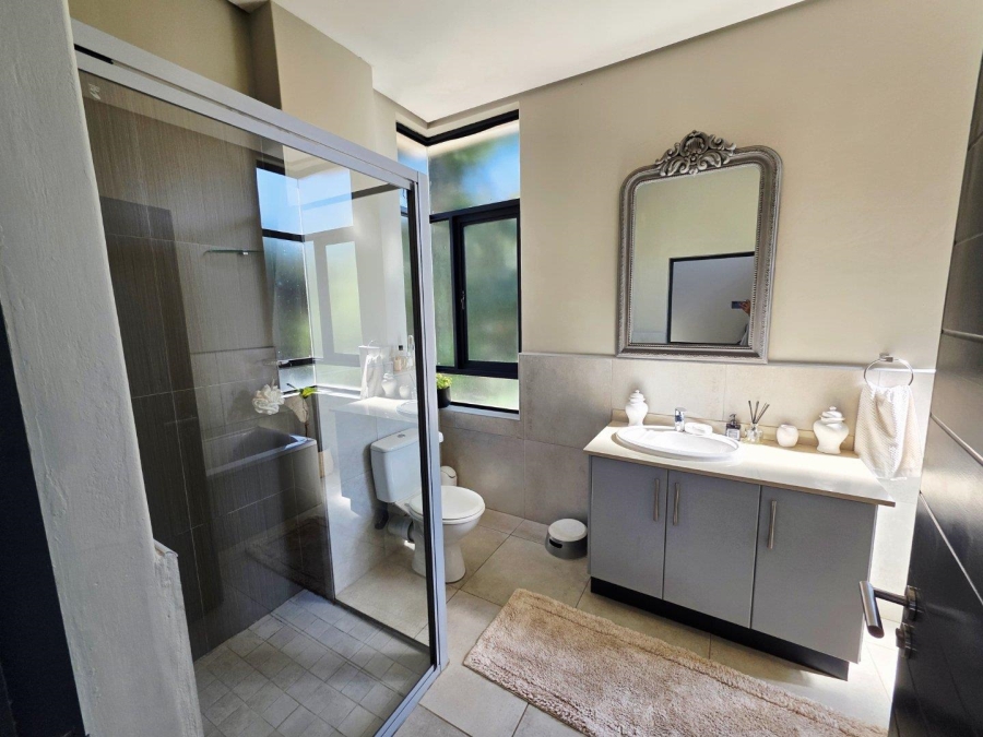 4 Bedroom Property for Sale in Kloof KwaZulu-Natal