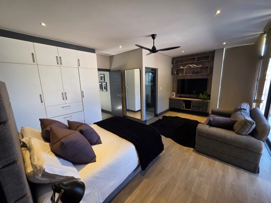 4 Bedroom Property for Sale in Kloof KwaZulu-Natal