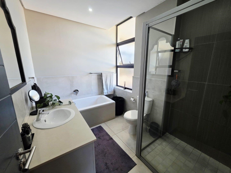 4 Bedroom Property for Sale in Kloof KwaZulu-Natal