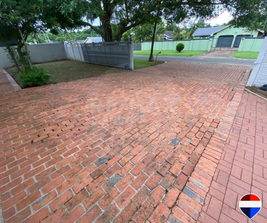 To Let 4 Bedroom Property for Rent in Meer En See KwaZulu-Natal
