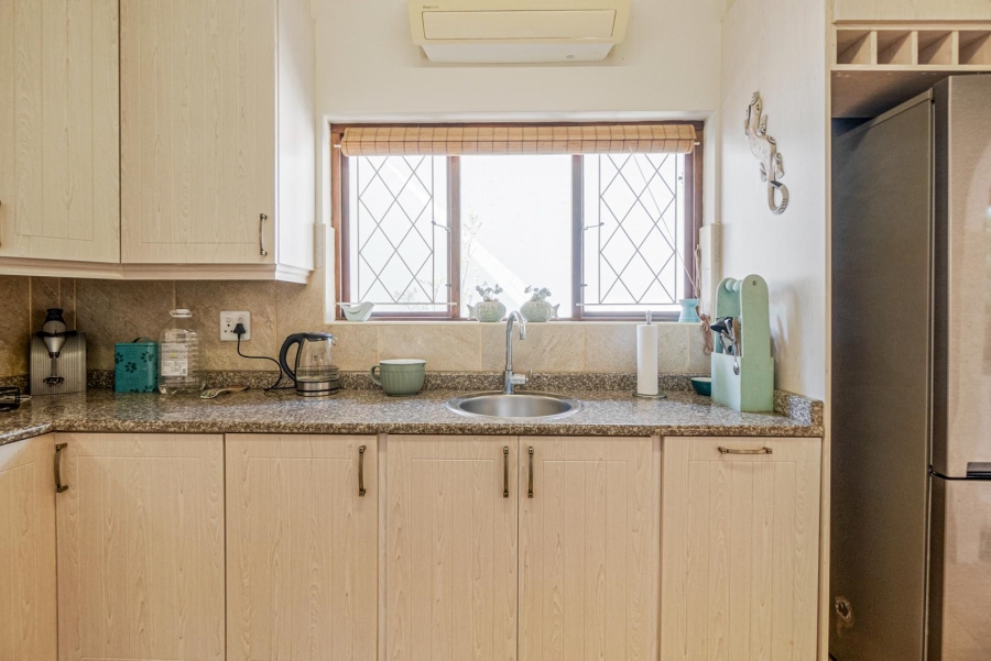 4 Bedroom Property for Sale in Amanzimtoti KwaZulu-Natal