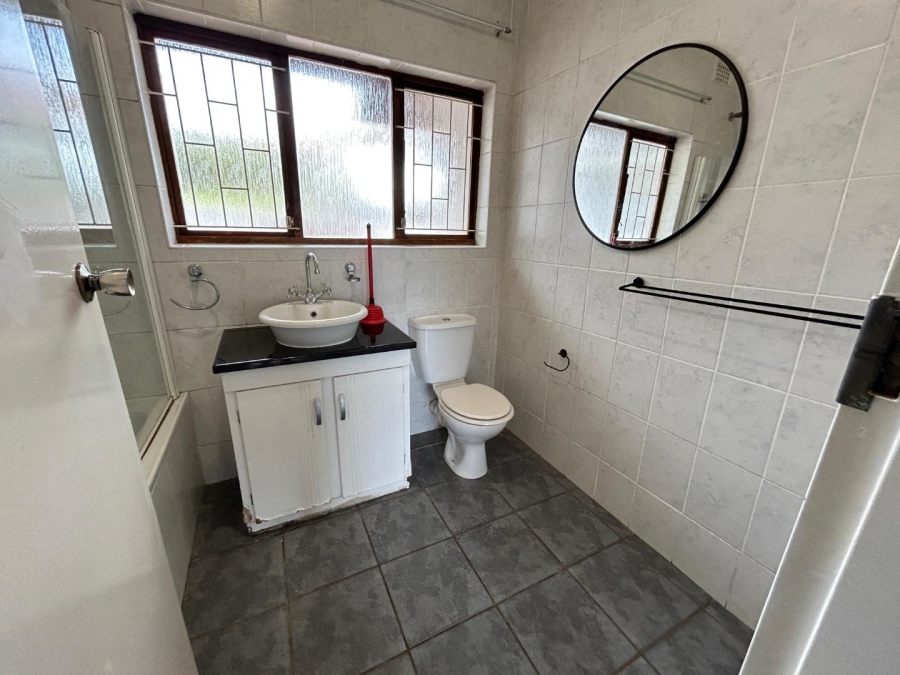 To Let 4 Bedroom Property for Rent in Hillcrest KwaZulu-Natal